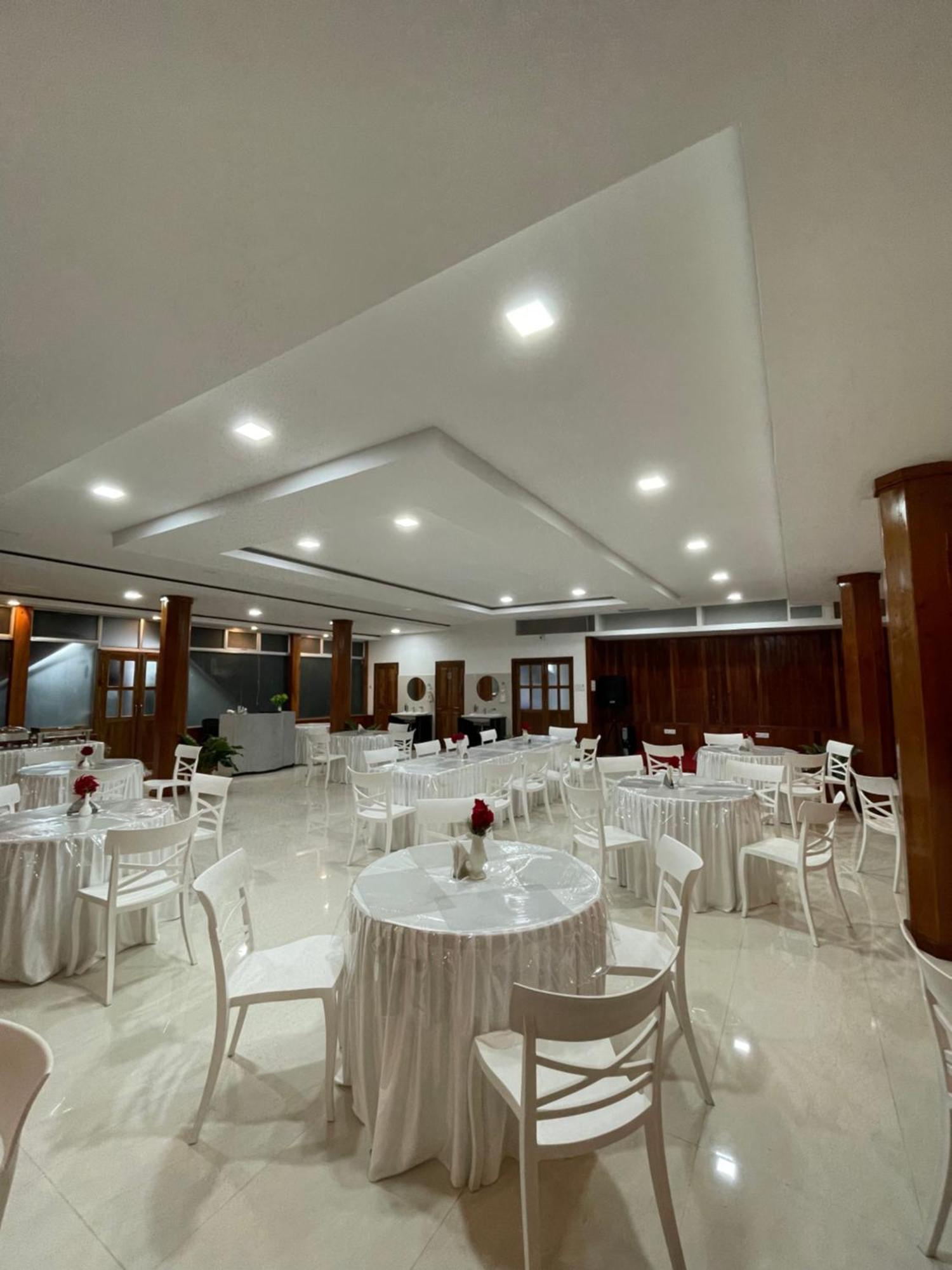 2K Hotel Kohima Kültér fotó