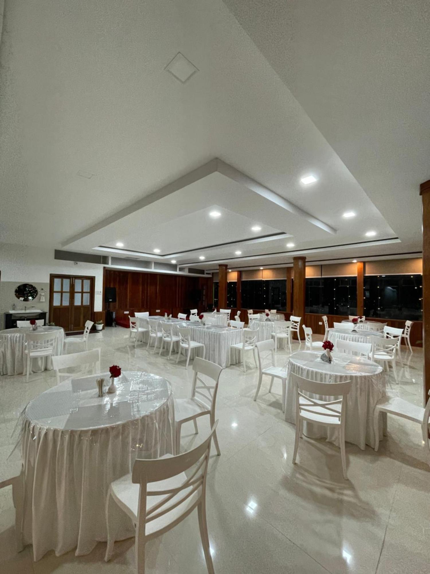 2K Hotel Kohima Kültér fotó