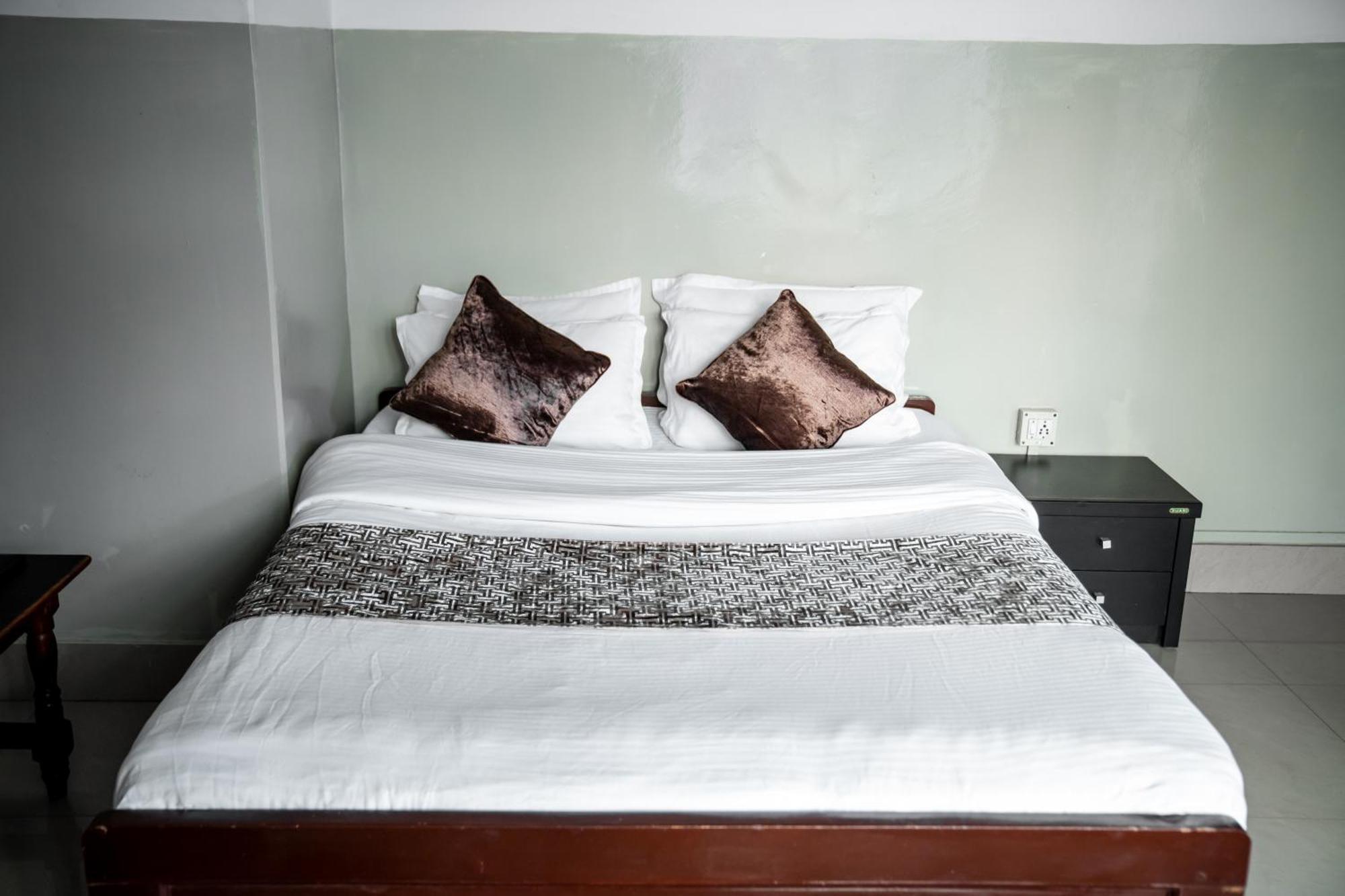 2K Hotel Kohima Kültér fotó